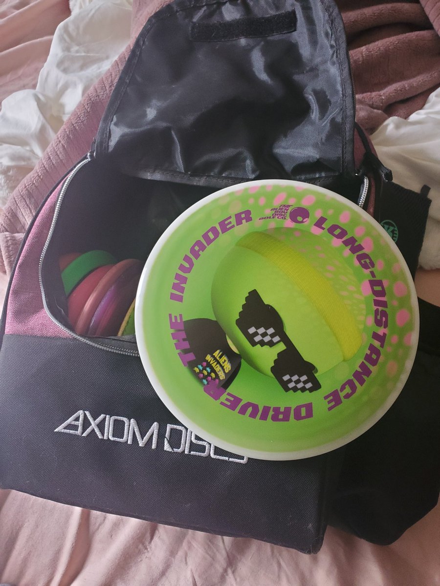 Trev2Teed's tweet photo. Nice day to toss discs 
@thealienboy @TABDiscGolfCo https://t.co/5WUPfHhZWY