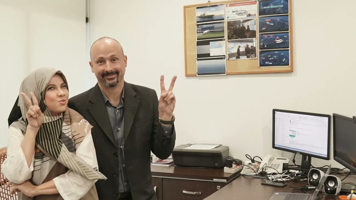 Dear client we ready to make your company/produk identity