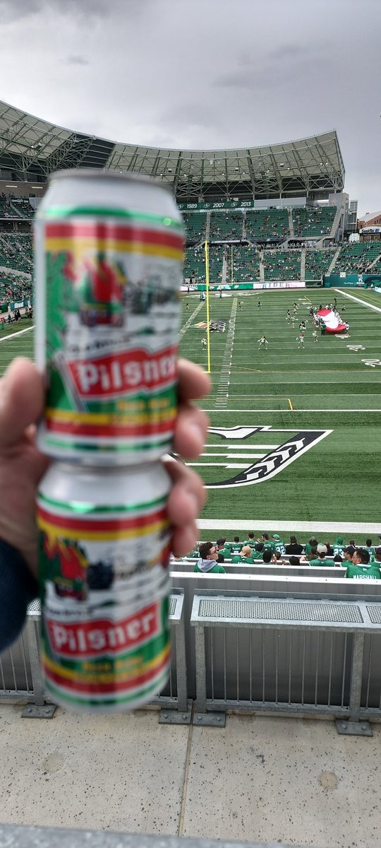 sheamus08's tweet photo. The first time someone pulled beer for me the entire dozen cost as much as the 2 bad boys. # oldorinflation? https://t.co/eWhtxjPl59