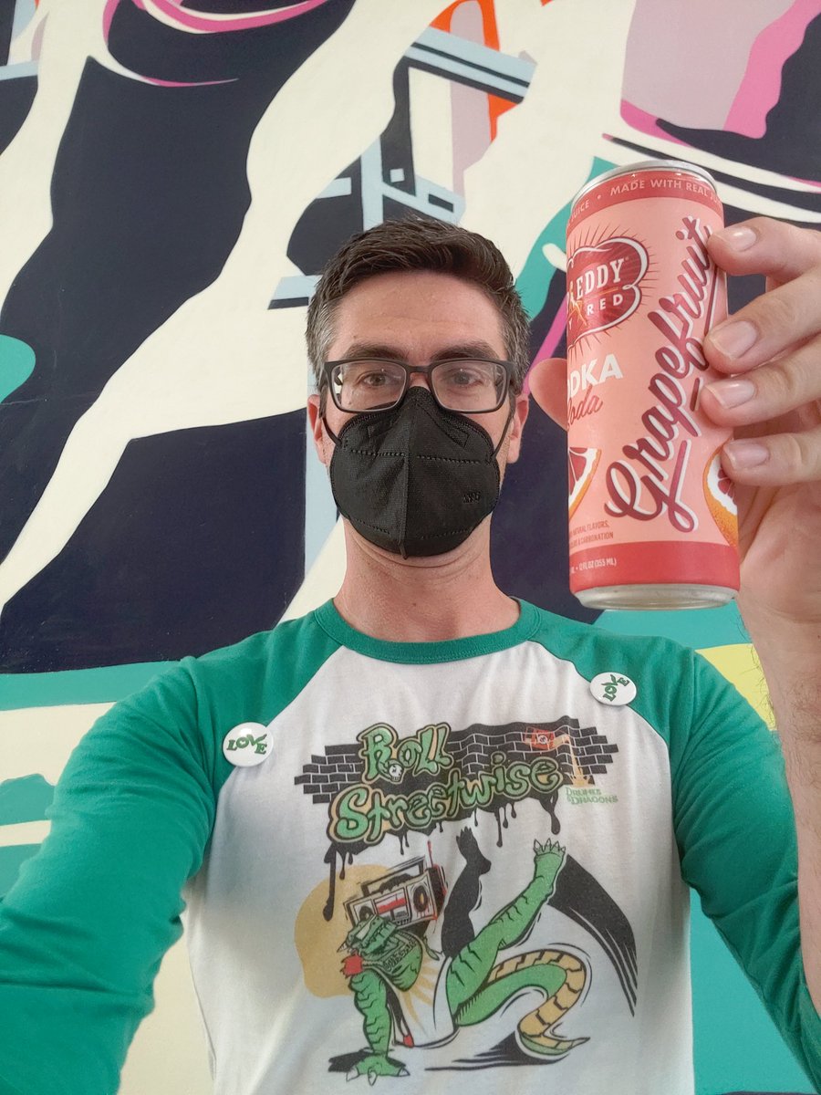 Repping for <a href="/RollStreetwise/">Roll for Streetwise</a>, <a href="/DnDPodcast/">🆕🔥Greetings, Adventurers!🔥🆒</a>, and <a href="/GeeklyInc/">GeeklyInc</a> at <a href="/coldplay/">Coldplay</a> in Atlanta like a grown up!