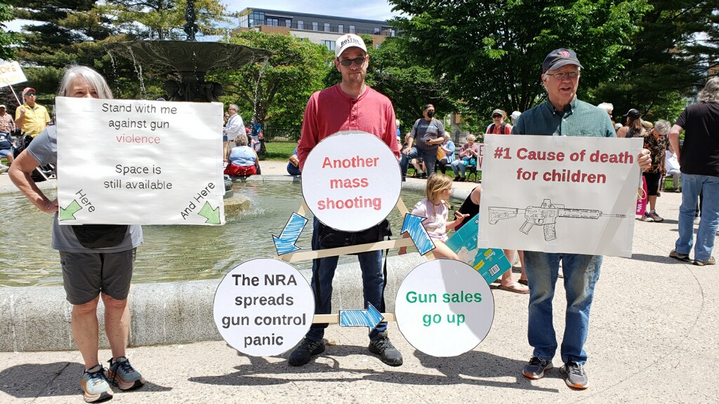 challenge_maine's tweet photo. More from today's March for Our Lives...
Join Maine Challenge Thursday, June 16th, when we speak to young people about the issue of gun safety: https://t.co/zgaGSyuz8a
#MarchForOurLives #maine #SusanCollins #guns #gunsafety #GunReformNow #mainechallenge https://t.co/ABQxT12Jsw