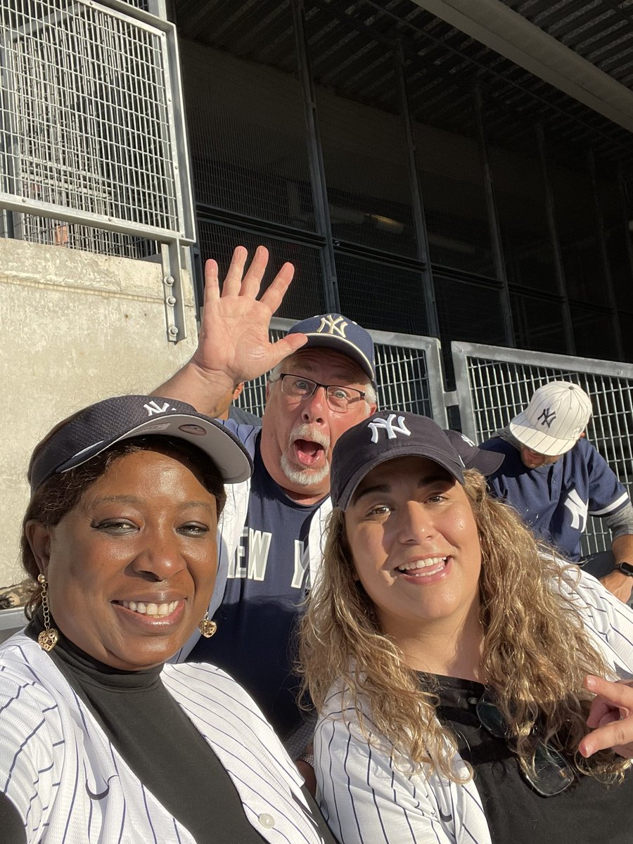 #Yankees #NY after the executive Board , the Stadium!! #Bleachers