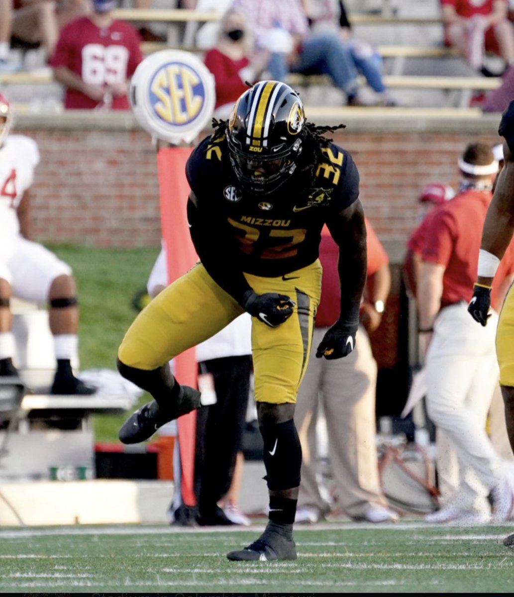 Chase “C9” Pearsall (@pearsall_chase) on Twitter photo ALL GLORY TO GOD🙏🏾 So blessed to receive my 2nd offer from the University of Missouri 🟨⬛️<a href="/LSNorthFootball/">Lee's Summit North Football</a> <a href="/JPRockMO/">JP Rock</a> <a href="/CoachDrinkwitz/">Eliah Drinkwitz</a> <a href="/CoachDjSmith/">DJ Smith</a> <a href="/MizzouFootball/">Mizzou Football</a> ALL GLORY TO GOD🙏🏾 So blessed to receive my 2nd offer from the University of Missouri 🟨⬛️<a href="/LSNorthFootball/">Lee's Summit North Football</a> <a href="/JPRockMO/">JP Rock</a> <a href="/CoachDrinkwitz/">Eliah Drinkwitz</a> <a href="/CoachDjSmith/">DJ Smith</a> <a href="/MizzouFootball/">Mizzou Football</a>