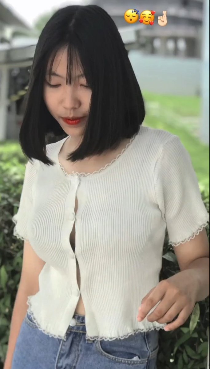 t_vat6's tweet photo. ม.5พี่ว่าไง
#เงี่ยน https://t.co/5u6eCYs1oT