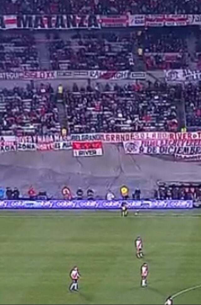 BocaPueblo012's tweet photo. Parece que volvieron a vender todas las entradas… jaja paren con la mentira!!! https://t.co/gZ60maWjg0