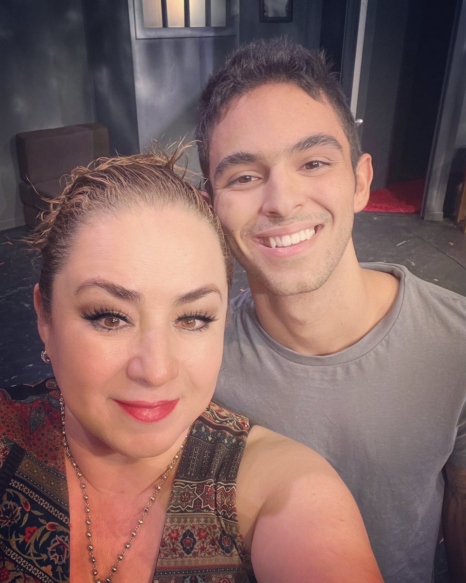 rbkmore's tweet photo. Este muchacho va a llegar muy lejos.
Guarden este post.
Y mientras tanto los esperamos en @DistorsionMex en el @TeatroXola 
@JoaquinBondoni https://t.co/95sBG3SQDr
