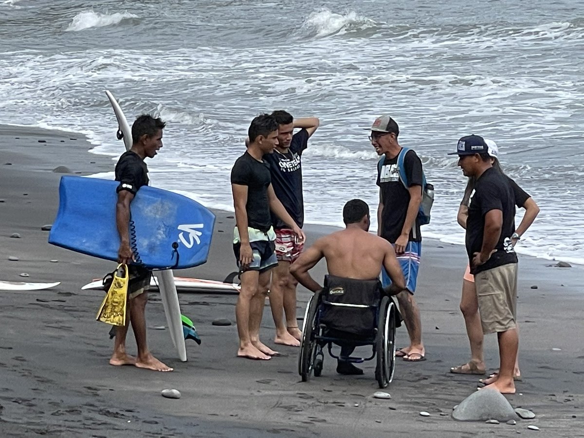 Less then a year ago El Salvador didn’t have a national ♿️ Para Surf Team… today we not only have a team, but some amazing allies - like our Underground Bodyboarders El Zonte squad and so many others… <a href="/surfcity/">Surf City</a> para todos! 🤙🏼❤️🇸🇻