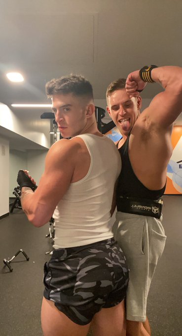 Flex em if you got em! 🍑💪🏼@TrevorBrooksXXX https://t.co/vaVYnEFMzv<a class="tags" target="_blank" title="On Twitter" href="/?out=eyJ0eXAiOiJKV1QiLCJhbGciOiJIUzUxMiJ9.eyJpYXQiOjE3MTk2ODcyMTUsImlzcyI6InR3cG9ybnN0YXJzLmNvbSIsIm5iZiI6MTcxOTY4NzIxNSwiZXhwIjoxNzUxMjIzMjE1LCJyZWRpcmVjdF91cmwiOiJodHRwczovL3R3aXR0ZXIuY29tL1RyZXZvckJyb29rc1hYWCJ9.1TlvVv_DdaA6UCY-DHovZDULJ43TqeZ6zBRFa4rM7NZIVNBRbt0eVu-V4jU0KdgPcFUPgI3OAc_KfzLV4V6b8w">@TrevorBrooksXXX</a><a href="/tag/shampoochallenge"class="tags"><span>#shampoochallenge</span></a>