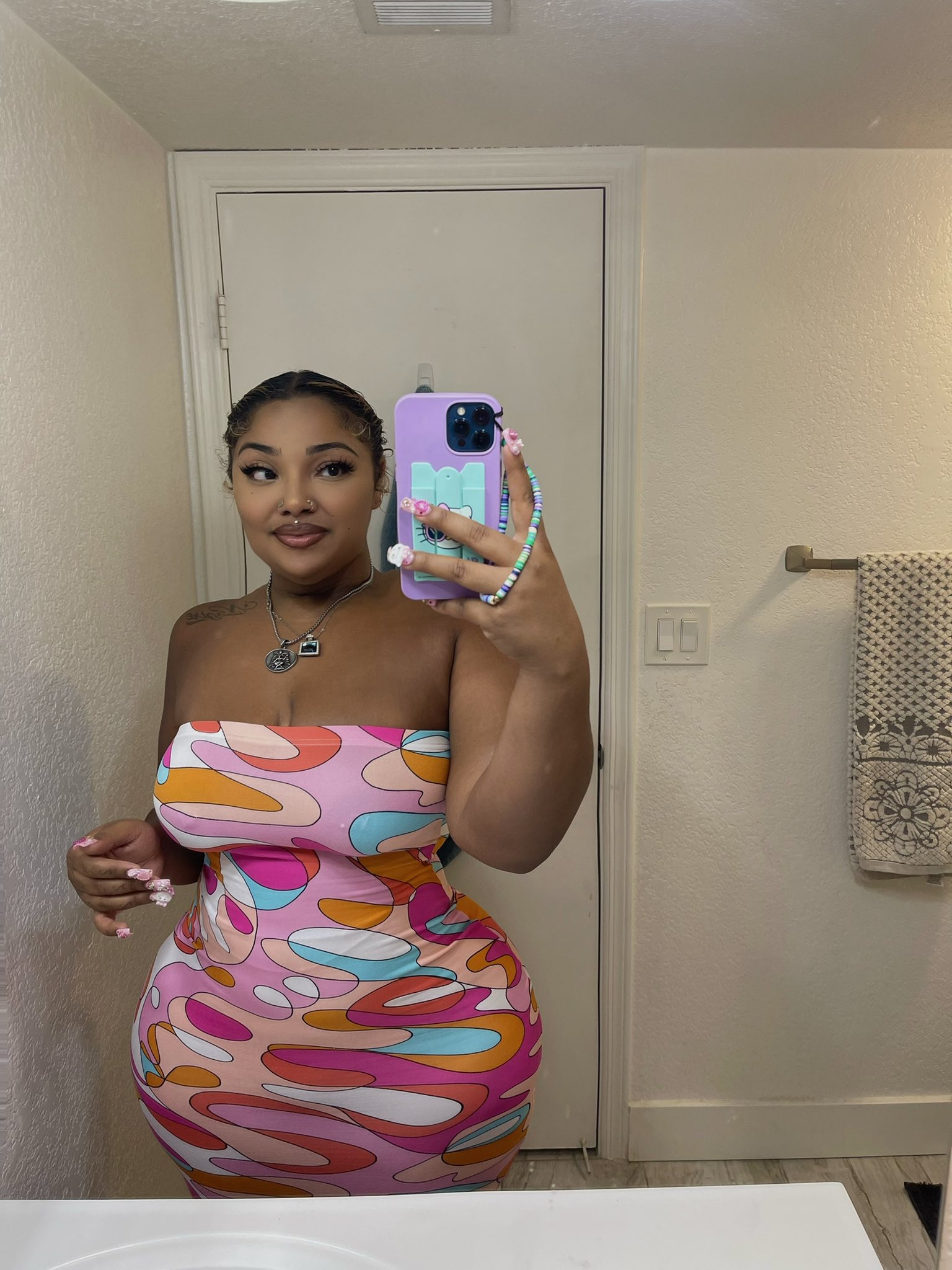 Dominicandubb on X: Sundress with no panties season. ☀️  t.co3qiXVkF3Jm  X