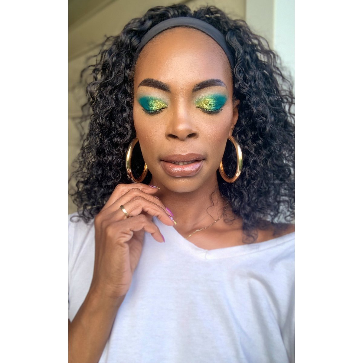 JustToniC813's tweet photo. #makeupplaytime featuring the @blendbunnycos Bkends palette (shade used: Submerged - matte) &amp; Clionadh Cosmetics Multichromes https://t.co/Z8hqRboKMz