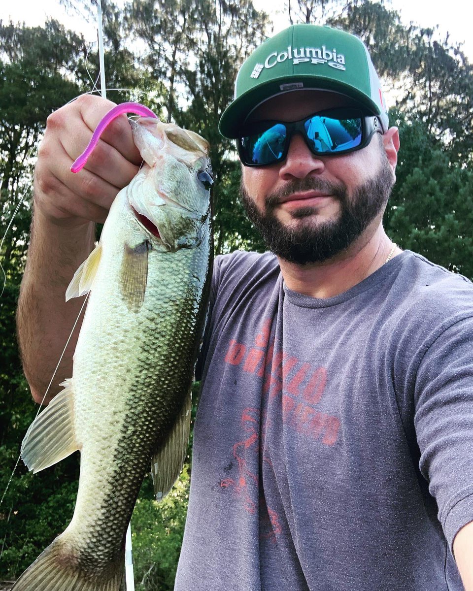 reeldown_fishin's tweet photo. 🎣🔥Topwater bite picked up this AM where it left off last night. @booyah_baits Pop Boss strikes again. Then finished off the morning w a little @roboworm_official drop shot action. Fishing is my therapy…TIGHT LINES Y’ALL‼️ #reeldownfishintv #tightlinesyall https://t.co/1RfJYYo0ci