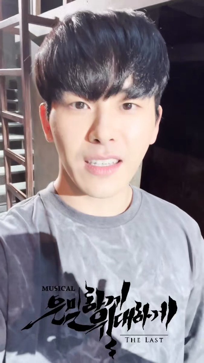doodoo_328's tweet photo. 은밀하게 위대하게 동구통장 영상메세지👀
그가 내 이름을 불러주었다😳😳
내 이름을 말하며 하하하 웃었다😝😝
너무 행복해💜💜 https://t.co/hinAcb4Wb8