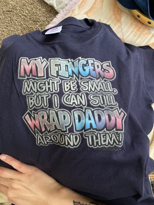 This sexy worker at the thrift asked for my number what can I say I attract daddies every where I go