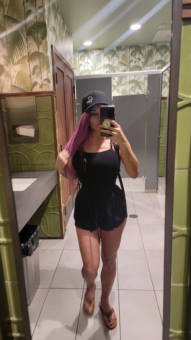 Fuck me in this public bathroom 😇 https://t.co/uF0J25muXP<a href="/tag/realsex"class="tags"><span>#realsex</span></a>