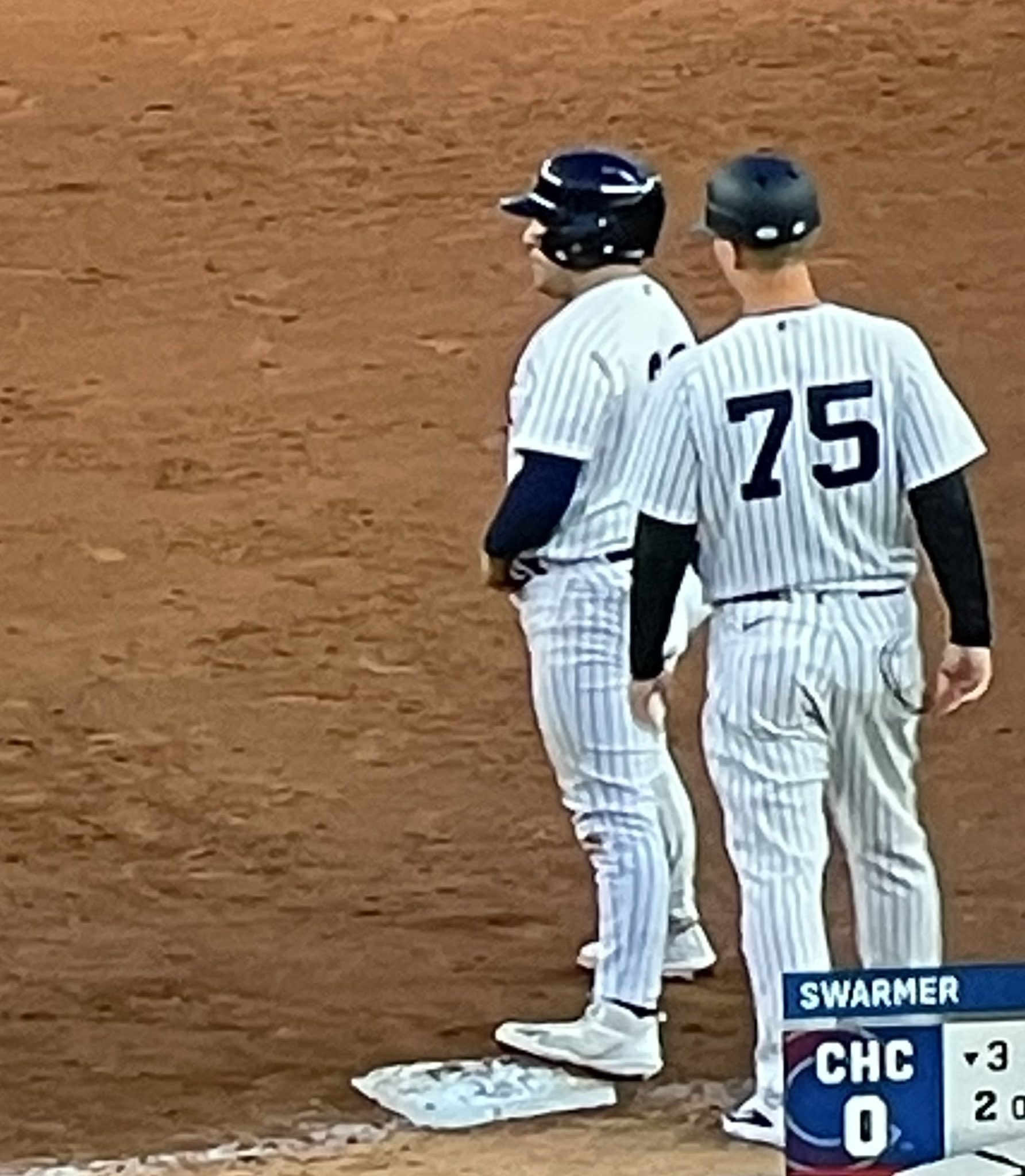 McGirt on Twitter "UniWatch Yankees first base coach wearing matte
