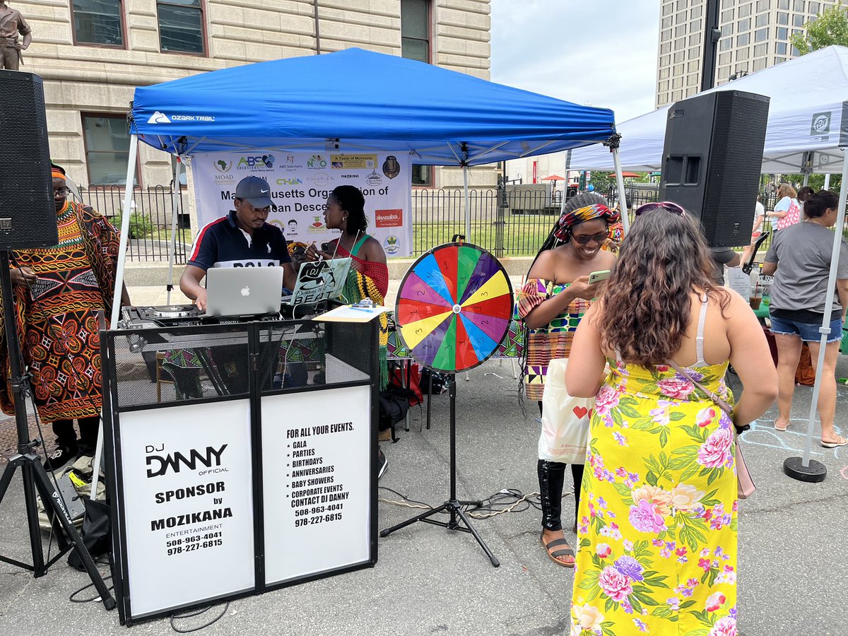 JermohKamara's tweet photo. Scenes from #Worcester300th anniversary festival. Our little friend played our trivia which asked questions about her knowledge about Africa. She then entered into a trivia and won! Her prize, a handmade African skirt from #Liberia https://t.co/xi7q8iSIhG