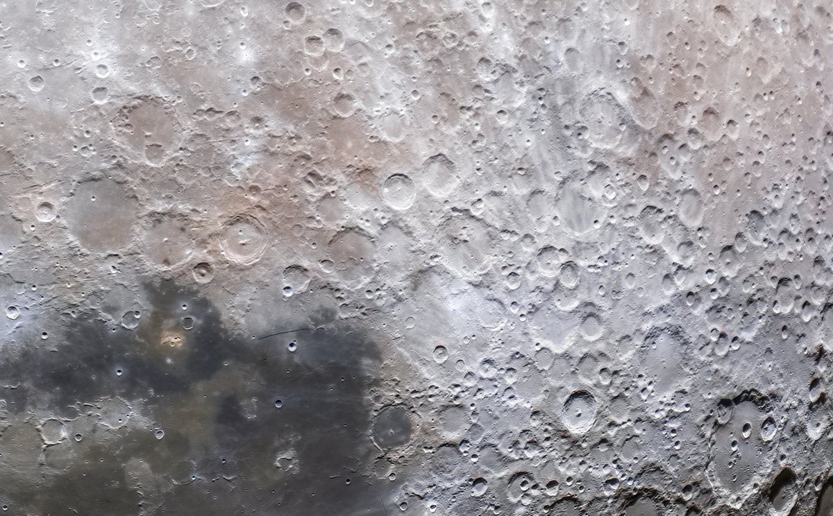 Finished version! 95 megapixel Moon mosaic shot through my 1800 mm focal lenght rooftop telescope. Over 6500 raw frames shot, stacked, stitched and processed 🙌