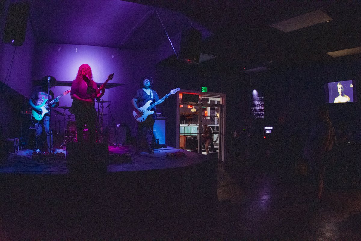 RLAHouston's tweet photo. 06.10.2022 @vosotrostx at #thekickbackbar https://t.co/nBjAIinkNs