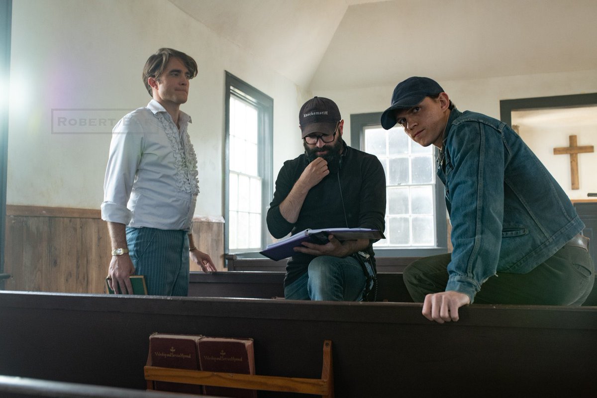 tom holland robert pattinson and antonio campos behind the scenes of the devil all the time (2020) https://t.co/3b4PWz1vKf