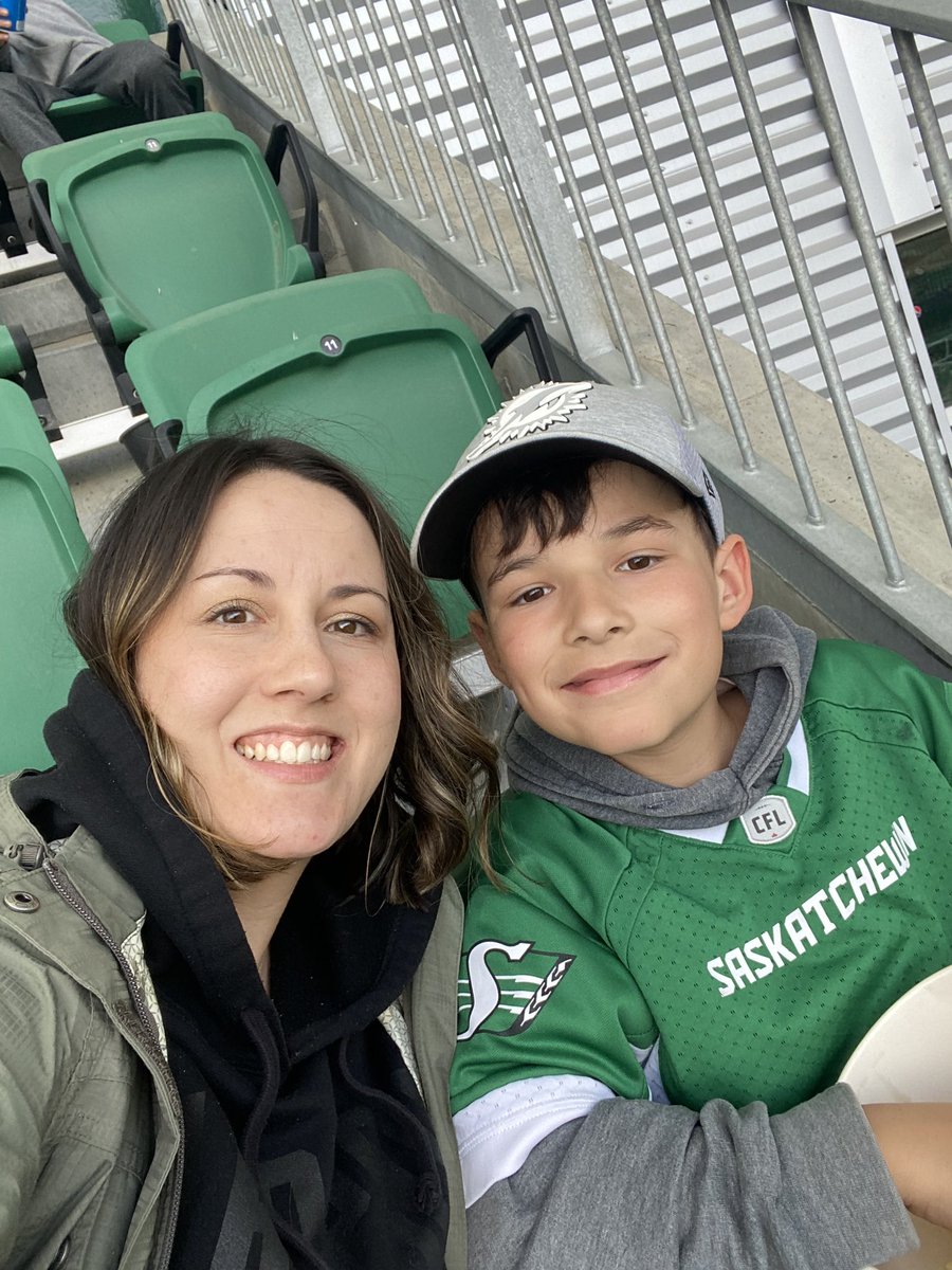 Just_Glover's tweet photo. Section 523!  #ruffleschipsgiveaway Go Riders!! 🏈 🙌 https://t.co/5Twn5WhkF2