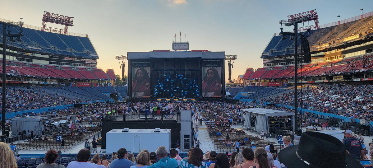AlwayzCreations's tweet photo. #cmachevy #CMAFest2022 https://t.co/ZEHyAW1uP8