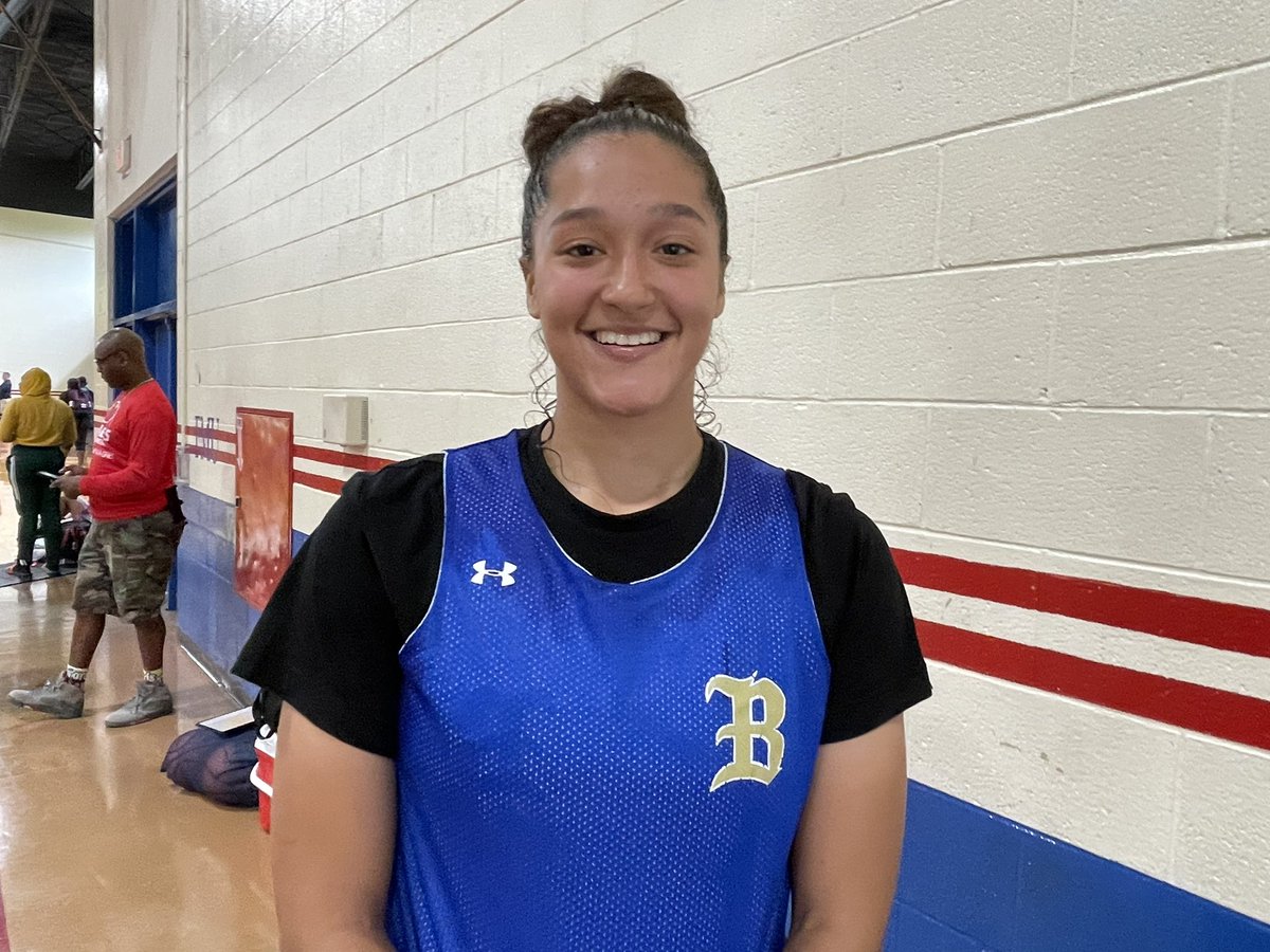 Peighton Jambor (2023) BUY STOCK!! Berkeley HS. Really came to play today. Inside-out at times. Showing some versatility today. VOCAL on floor - great teammate to boot. #PrepGirlsHoops #SwannysRoundballReview #FMUTeamCamp