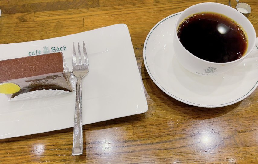 yokohama_bages's tweet photo. 「Cafe Bach」さん。
バッハブレンド、
チョコレートケーキ、
ご馳走様でした。
#CafeBach
#カフェバッハ
#バッハブレンド
#チョコレートケーキ
#南千住 https://t.co/7OuGEeXUuh