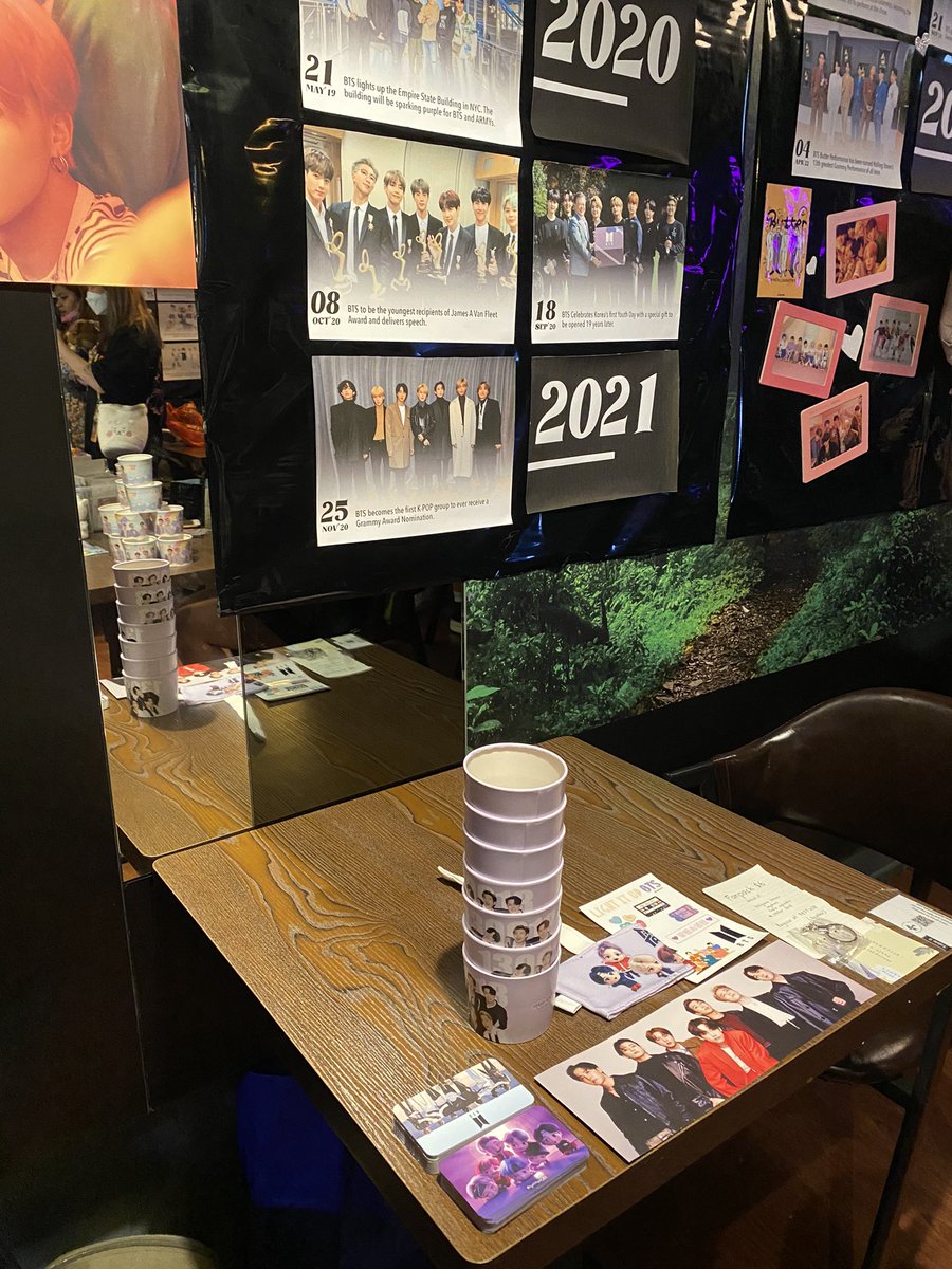 lightitupw_BTS's tweet photo. Hello everyone we are already here at #BTSV8RSE ! Do come down and redeem a cupholder and 2 pcs with a purchase of a drink. We do sell our fanpack as well going at $6! We will be here from now till 4pm! See u there! https://t.co/OIKX3w2CT8