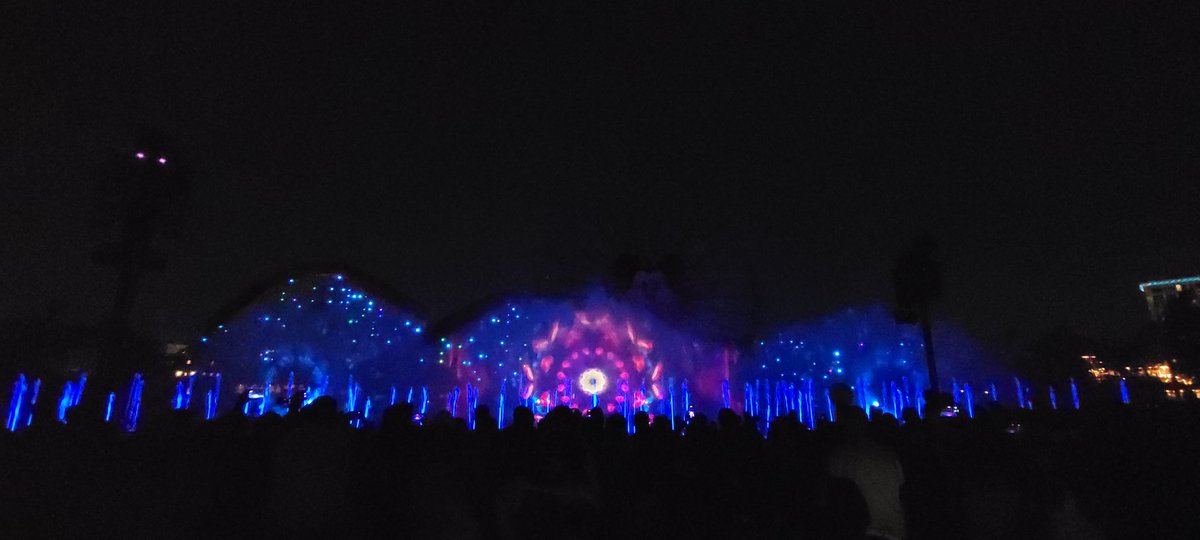 Disneyfan9523's tweet photo. Till Then Have A Magical And Colorful Night! #Disneyland #DisneyCaliforniaAdventure #Disney #WaltDisney #MickeyMouse #MinnieMouse #WaltDisneyCompany #MagicKey #D23 #WorldOfColor #WonderfulWorldOfColor #TheWonderfulWorldOfColor https://t.co/op2rmMl5dV