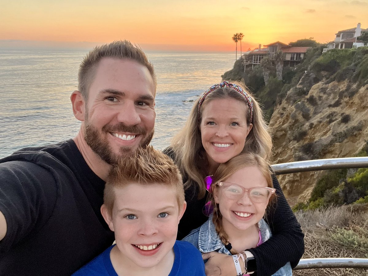 JAMatthew's tweet photo. The sun’s going down on a great day at Laguna Beach. Tomorrow we head to Anaheim for #SBC22 https://t.co/ini9KQ7LxT