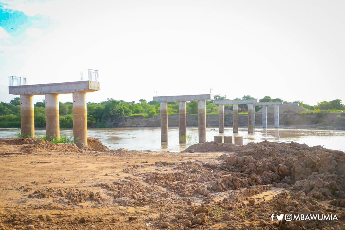 Vice President Bawumia has inspected a 210 meter bridge linking Misio to Wuyima and ongoing works on a 9.5km road also linking Misio and Wuyima in the Mamprugu Moaduri District of the North East Region #BuildingGhanaTogether
