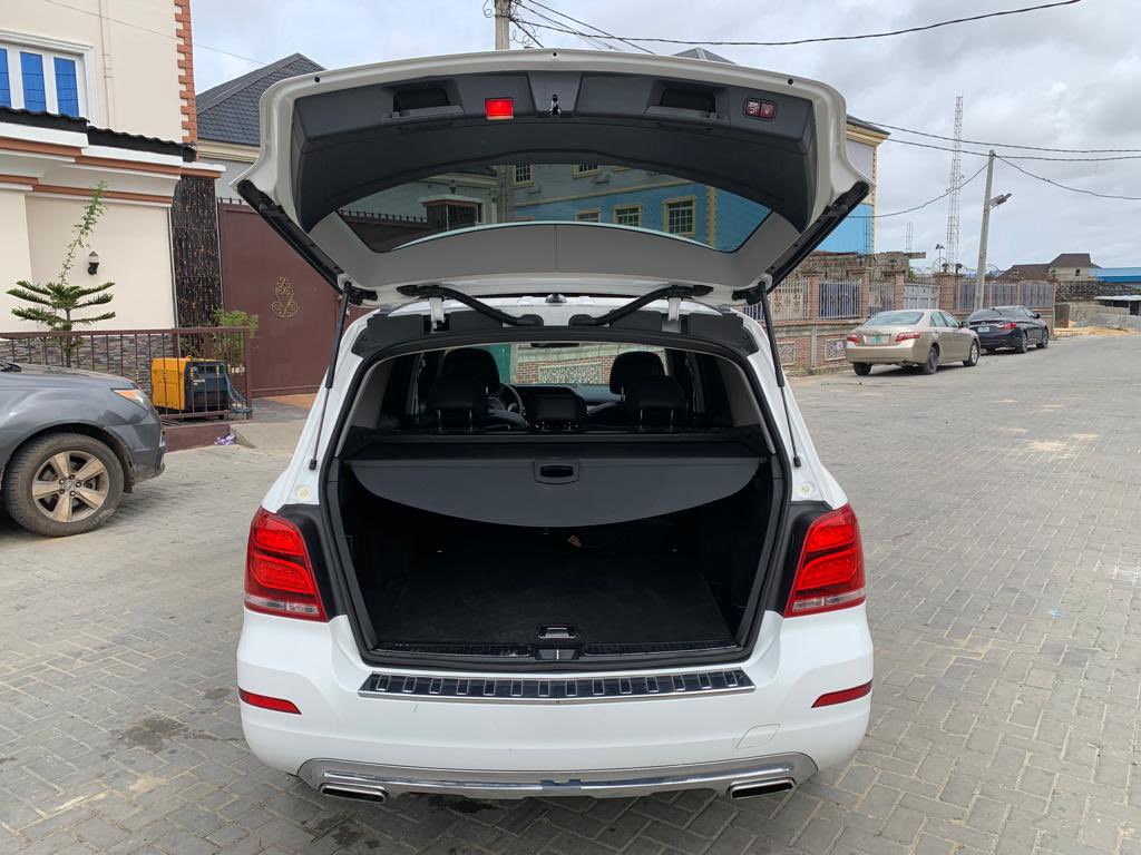 echidiimemotors's tweet photo. Oya I have this 2015 Tokunbo Accident free Mercedes Benz GLK FULL OPTIONS FOR 12.5million at Amuwo Lagos #Techi #echidiimeworldwide https://t.co/vZIDROSDZi