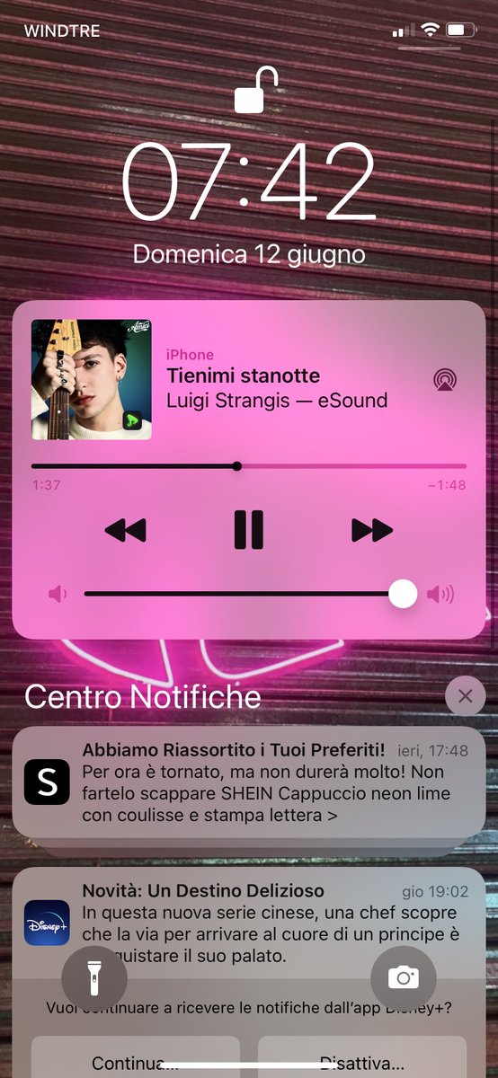 sonoochiaa's tweet photo. pensando al fatto che tra 5 giorni sentirò questo gioiellino a battiti live 💛 https://t.co/MHG2JfM5SN