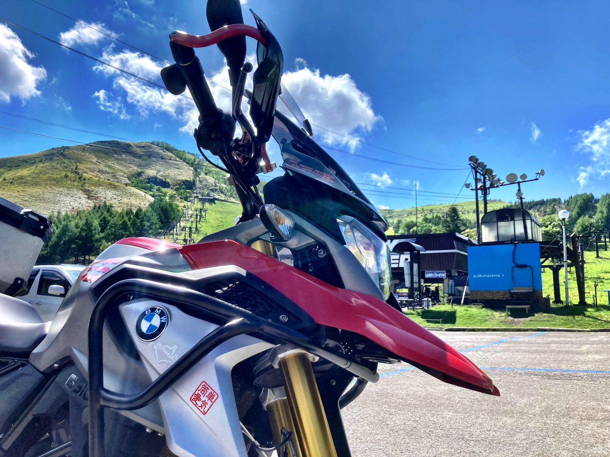 r31sr20det's tweet photo. Tシャツ買いに車山〜
風が強いけど涼しくて気持ち良い😁

北海道のロンT良いなぁ

#310gs #bmw ＃ガチャガチャ https://t.co/dl0wEr0hi5