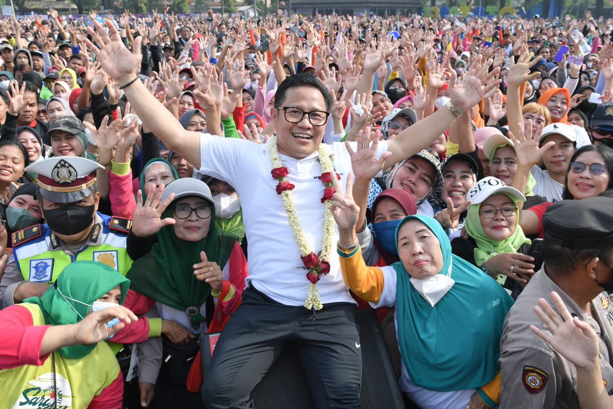 billy4riez's tweet photo. Weekend seru bersama Capres Gus Muhaimin @cakimiNOW dan @kotakband_ dalam #KonserKebangsaan https://t.co/6QFDtNOEmh