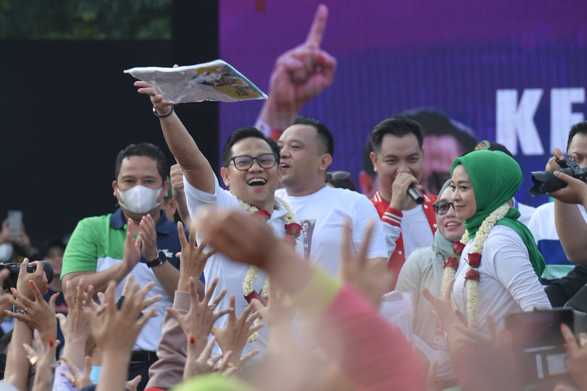 billy4riez's tweet photo. Weekend seru bersama Capres Gus Muhaimin @cakimiNOW dan @kotakband_ dalam #KonserKebangsaan https://t.co/6QFDtNOEmh