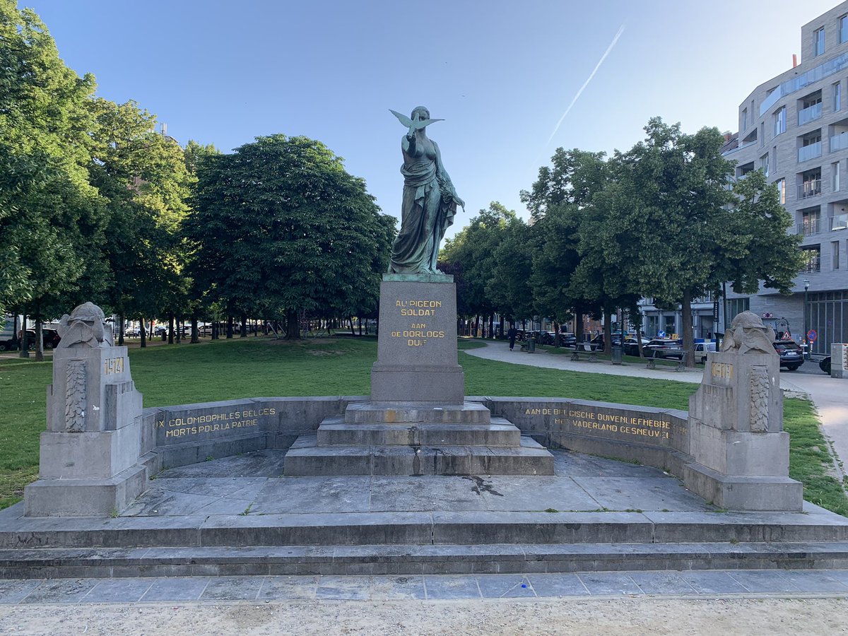 CommisLou's tweet photo. @holland_tom Not sure if you’ve snuck it into your RiH club catalogue instead, but on the off chance: here’s Brussels’ memorial to pigeon soldiers for your eagerly anticipated ‘birds in history’ episode. 🐦 https://t.co/hGmpOTGlU1