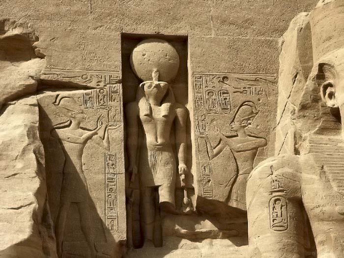 Ak_to_her_nef's tweet photo. The ancient Egyptians believed that as the sun god, Ra’s role was to sail across the heavens during the day in his boat called the “Barque of Millions of Years.” In the morning when Ra emerged from the east, his boat was named, “Madjet” which meant “becoming strong.” https://t.co/m9n4mgIzZW