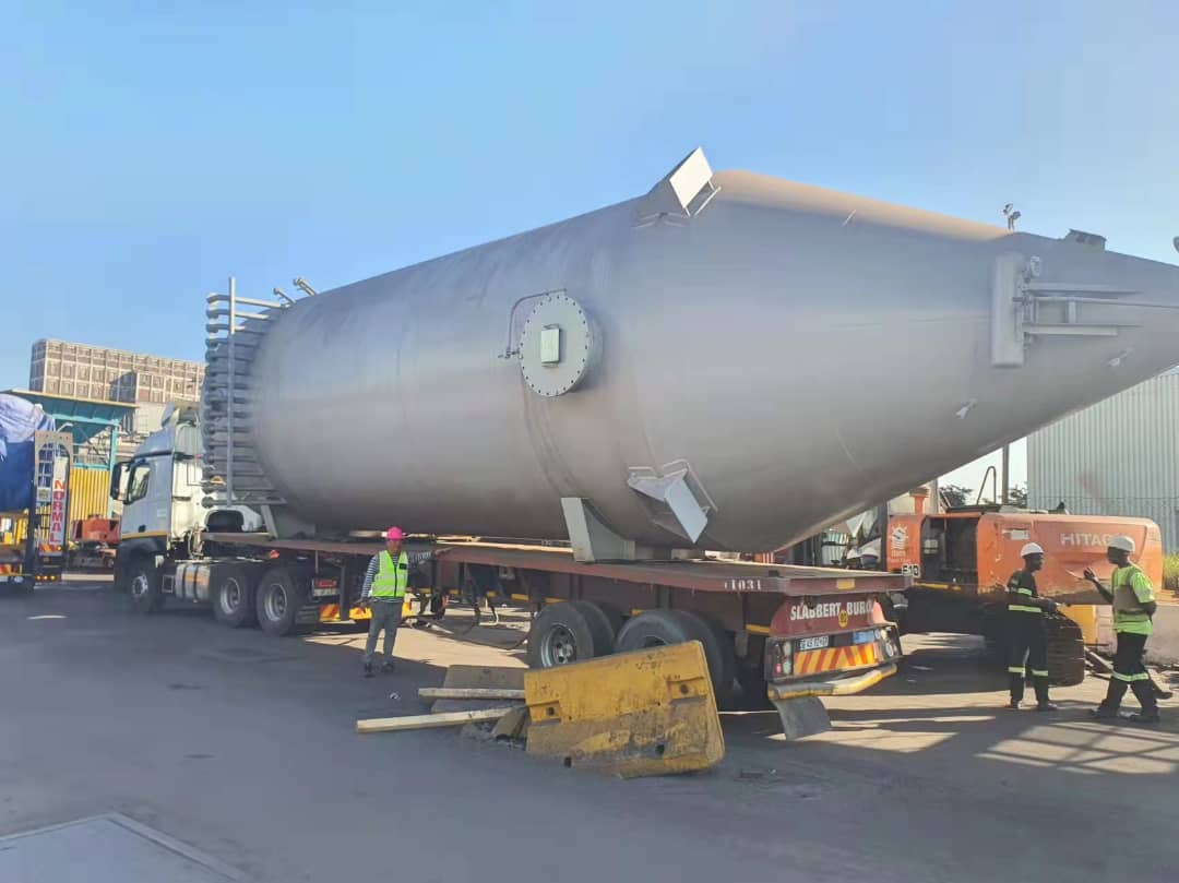 Disco_Zimbabwe's tweet photo. Humongous...
Components for Mvuma steel plant blast furnace have arrived at Durban Port, South Africa. They will arrive in Zim at the end of June. What a spectacle it will be, as we build Africa's largest steel plant! @HeraldZimbabwe @NewsDayZimbabwe @DailyNewsZim @DailyNewsZim https://t.co/IKDOK6fPLB