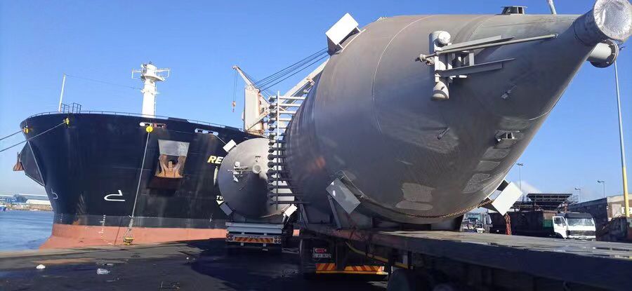 Disco_Zimbabwe's tweet photo. Humongous...
Components for Mvuma steel plant blast furnace have arrived at Durban Port, South Africa. They will arrive in Zim at the end of June. What a spectacle it will be, as we build Africa's largest steel plant! @HeraldZimbabwe @NewsDayZimbabwe @DailyNewsZim @DailyNewsZim https://t.co/IKDOK6fPLB