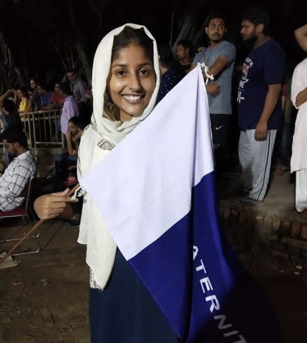 MujtabaAasif's tweet photo. You can't bulldoze her voices, her spirit to stand against oppression, her courage to fight this Islamophobia, You can't bulldoze her dreams, her aspirations and her valor.
Stay strong leader @AfreenFatima136 #StandWithAfreenFatima https://t.co/pTylz8emdn