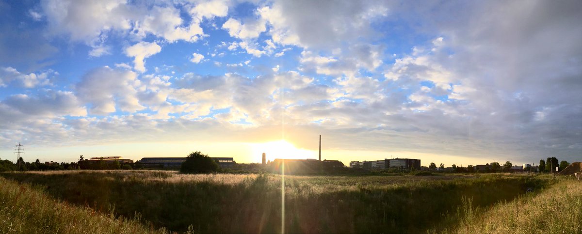 Antiss69's tweet photo. Guten Morgen Ihr Lieben, Sonntag 😎 … Gleich macht sich noch ein Brot auf den Weg in den Ofen, ich mich anschließend auf den Weg zu #Kieser 🏋🏼‍♀️, nachher noch eine Runde in der Sonne und dann den restlichen Tag auf dem Balkon entspannen 😎😌. Euch allen einen schönen Sonntag 😘🍀. https://t.co/jvkYMKiIBv