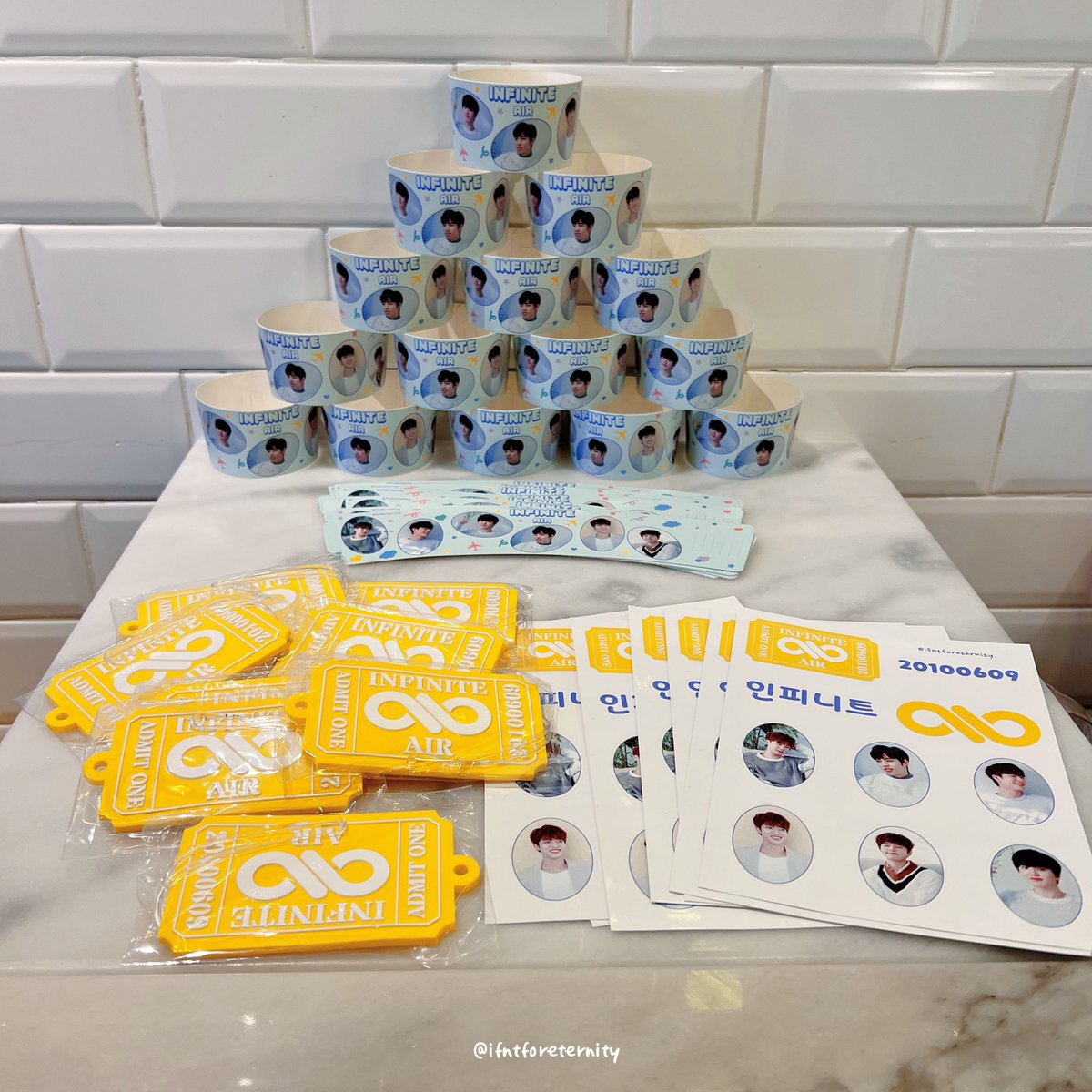 ifntForEternity's tweet photo. [FLIGHT ANNOUNCEMENT]

last flight is ready for takeoff ✈️

see you here! 🥰

#12YEARSWITHINFINITE
#FORETERNITY_0609 https://t.co/U2H8Nptejo