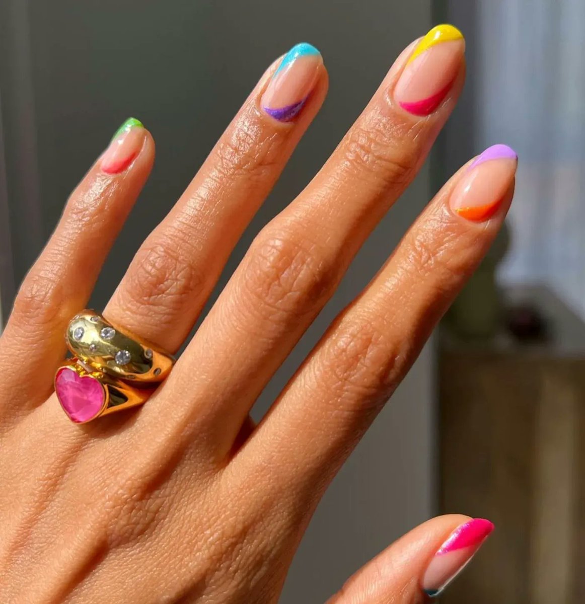 npdirect's tweet image. Brighten up your day using the OPI Power of Hue Collection 🌈 

A collection that includes all of the colours of the rainbow, with the addition of holographic glitter.

📸 @overglowedit

Free UK Delivery on all orders. Next Day Delivery from £2.95 🌈 #ColorIsTheAnswer #Nails