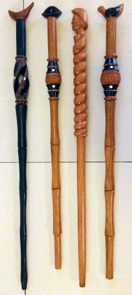 MsGaunavinaka's tweet photo. Bula #teamfiji Im selling these wooden carved canes. These canes are preferably for men 🤎

( L-R )
1. Spiral  - $150 
2. Buli - $130 (negotiable)
3. Turaga -  $130 (negotiable) 
4. Toa - $130 (negotiable) 

Dm me if interested . vinaka x

#lotomuacarvings #fulaga https://t.co/MxvaGIFSU3