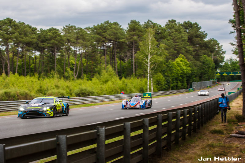 Die Zusammenfassung des bisherigen dritten Rennviertels der #24hLM ; #24hLeMans #LM24h #LMH #fraglemans
gt-eins.de/Berichte2022/2…