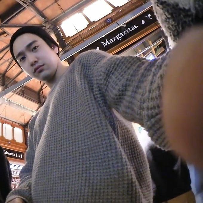 jinyounghrs's tweet photo. pov youre his dog https://t.co/fY4TrPV9iT