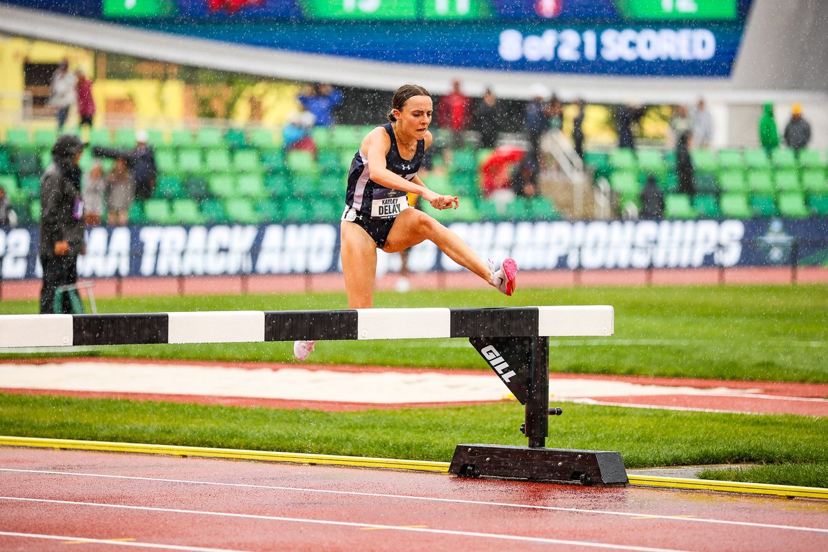 YaleTF_XC's tweet photo. 📸Kayley DeLay with a school record-breaking performance to finish second in the steeplechase at the @NCAATrackField Championships today! Her time of 9:25.08 ranks as the third-fastest ever in NCAA competition.

PHOTOS ➡️ https://t.co/mrJwTQQVEw
credit: Scott Boldt

#ThisIsYale https://t.co/Up9rlmCPbN