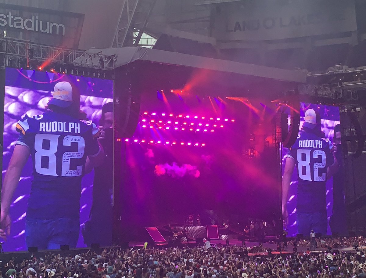 K102's tweet photo. We see @morganwallen in that @KyleRudolph jersey! #K102Church https://t.co/BLspe1tUz5