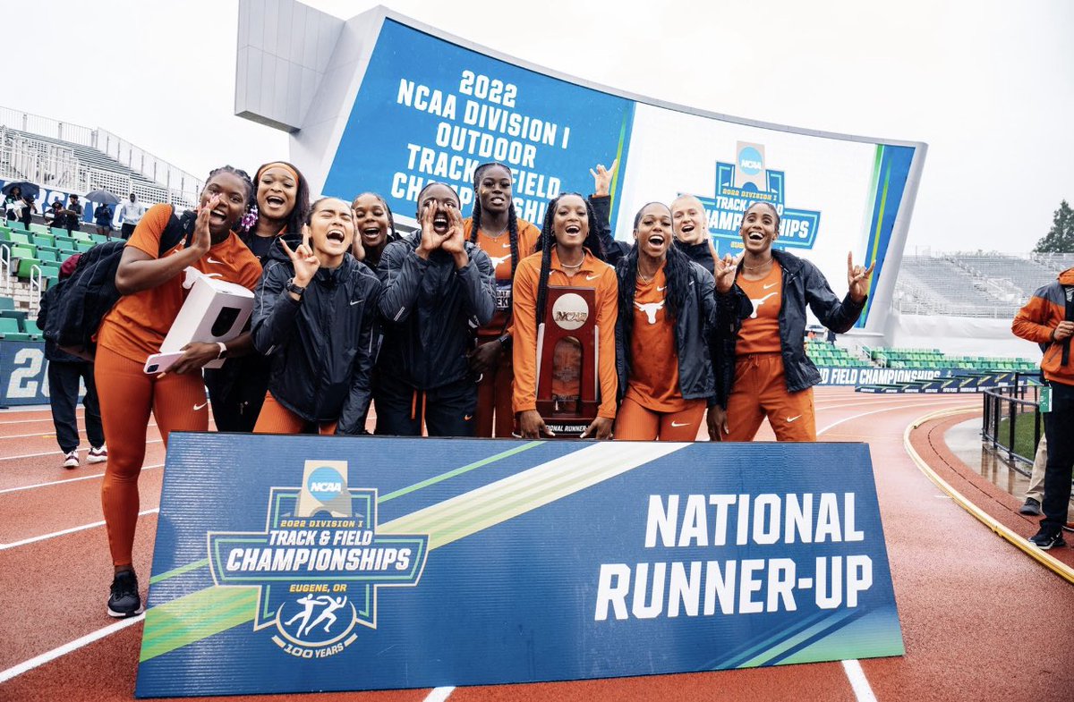 UT_Bianco's tweet photo. Quite a year for @coach_Floknows &amp; @TexasTFXC with a 🏆National Championship, 3️⃣ runner-up finishes &amp; all 4️⃣ Big 12 Titles🤘🏻

🏆M NCAA Indoor🔸first-ever Men’s National Title

🥈🥈W NCAA Indoor &amp; Outdoor🔸best since 2014

🥈M NCAA Outdoor 🔸matched Men’s best-ever finish outdoors https://t.co/jnCMIVAMec